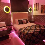 Royal Suit Apartments Hotel